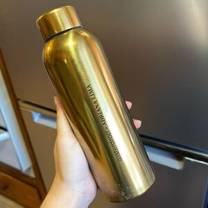 Water drop water bottle